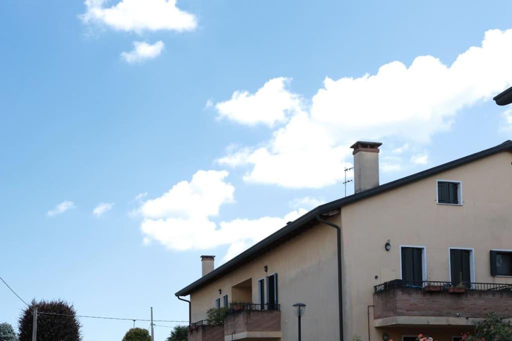 15 Min Padova Appartamento Moderno Travato Legnaro Exterior foto
